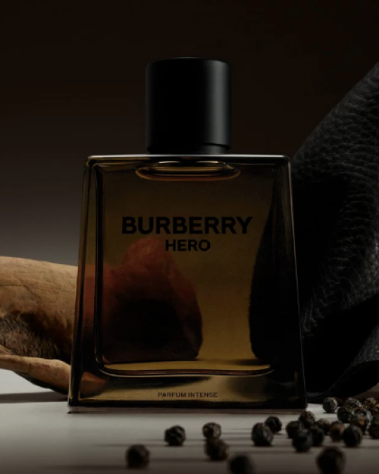 Image of BURBERRY Hero Intense Parfum парфем за мажи