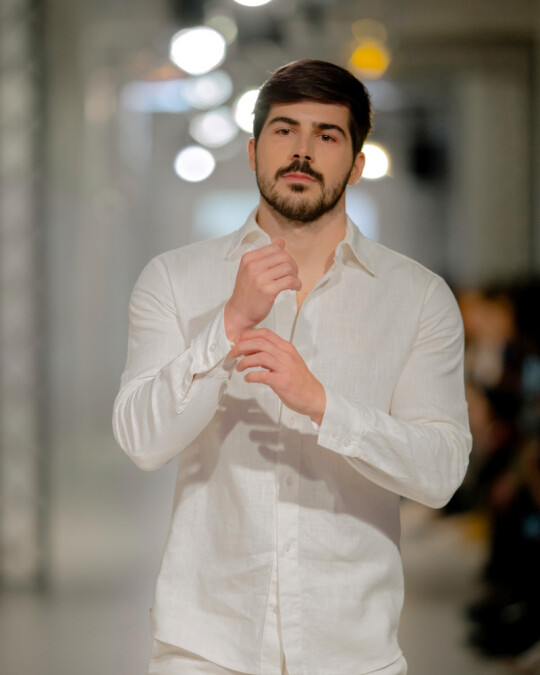 Image of White shirt