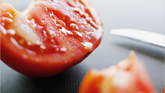 Image of Чудесното овошје – домат