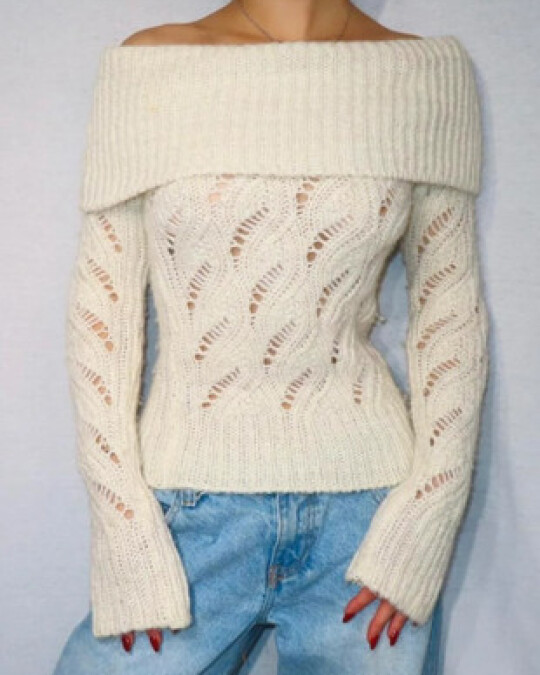 Image of Бел кончан џемпер