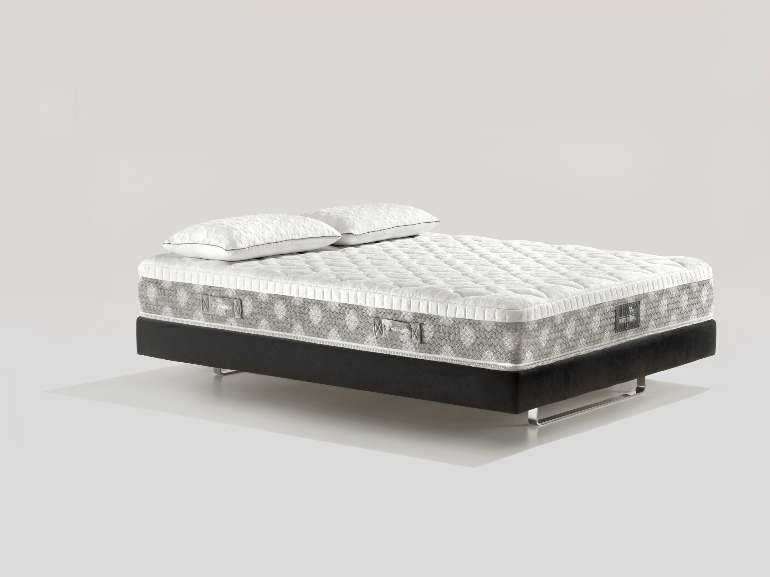 Image  of Dolce Vita Pleasure Line