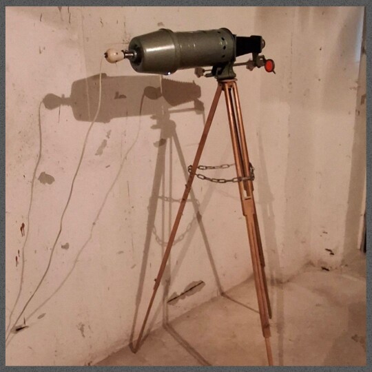 Image of Винтиџ индустриска цинкова таванска светилка, Чехословачка 1950-ти