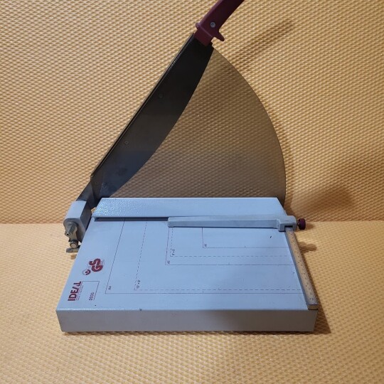 Image of IDEAL PAPER CUTTER 2035, rare, Made In Germany