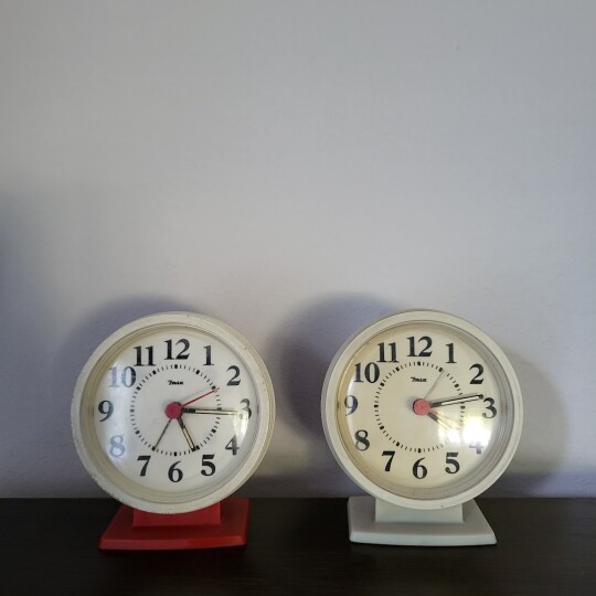 Image of Инса ретро часовници, сет од два