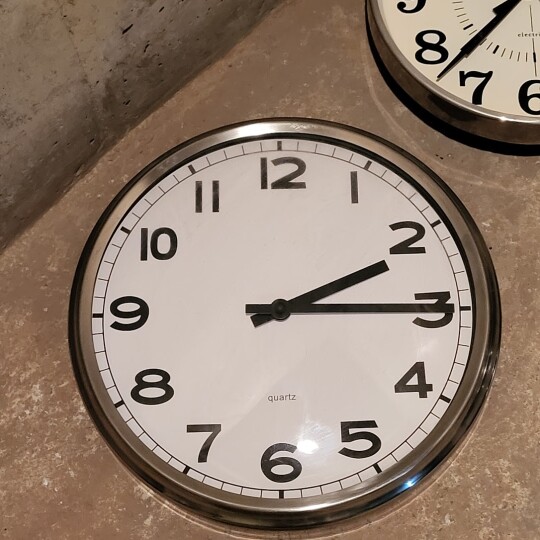 Image of Метален ѕиден винтиџ часовник