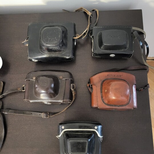 Image of Стари фотоапарати, сет од пет, нефункционални