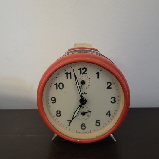 Image of Инста портокалов деск часовник