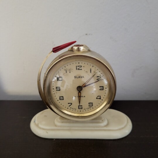 Image of Винтиџ СССР деск часовник, спејс со ракета