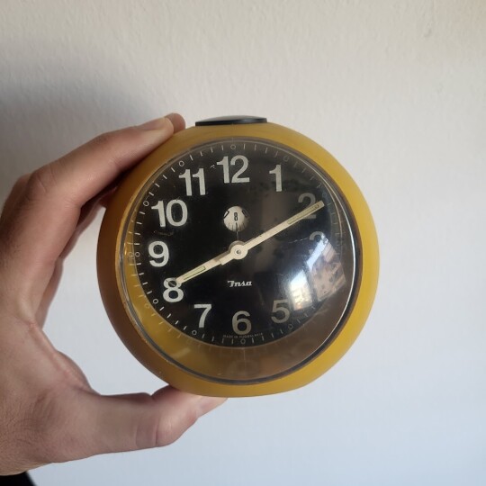 Image of Инса ретро спејс деск часовник