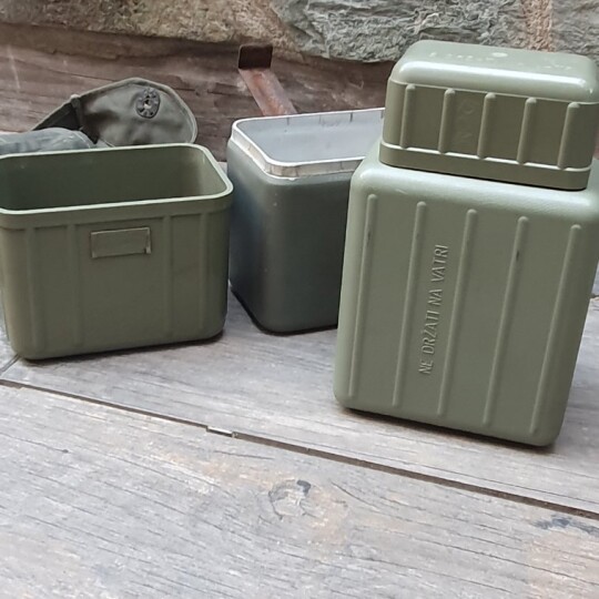 Image of Original Yugoslavian military lunch kit