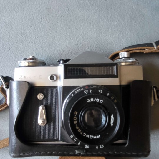 Image of ZENIT-E VINTAGE CAMERA SILVER USSR