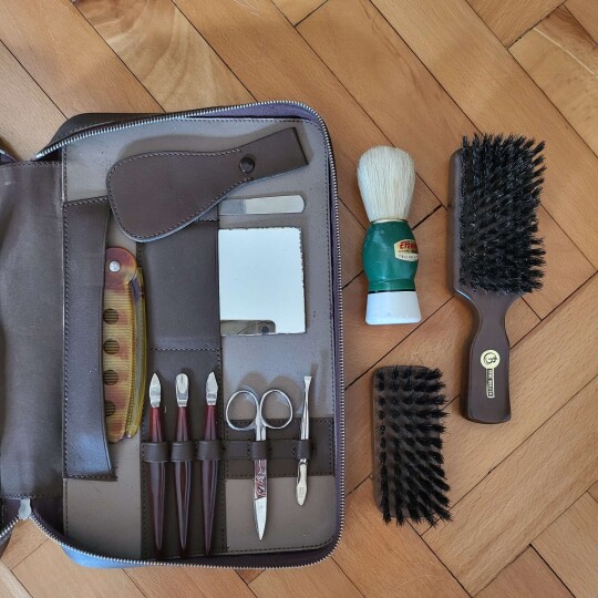 Image of Rare retro Shaving and hygiene kit, leather bag