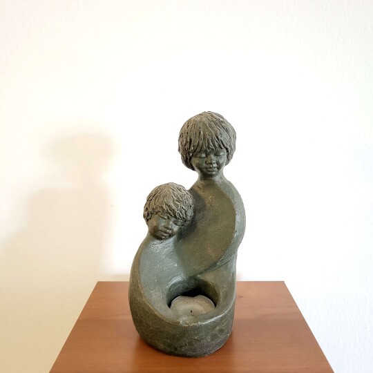 Image of Children as a tea light holder, sculpture by Geert Kunen, art ceramics, handmade