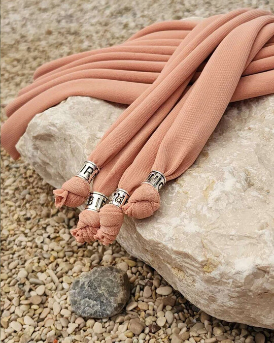 Image  of Nude | Long Laces